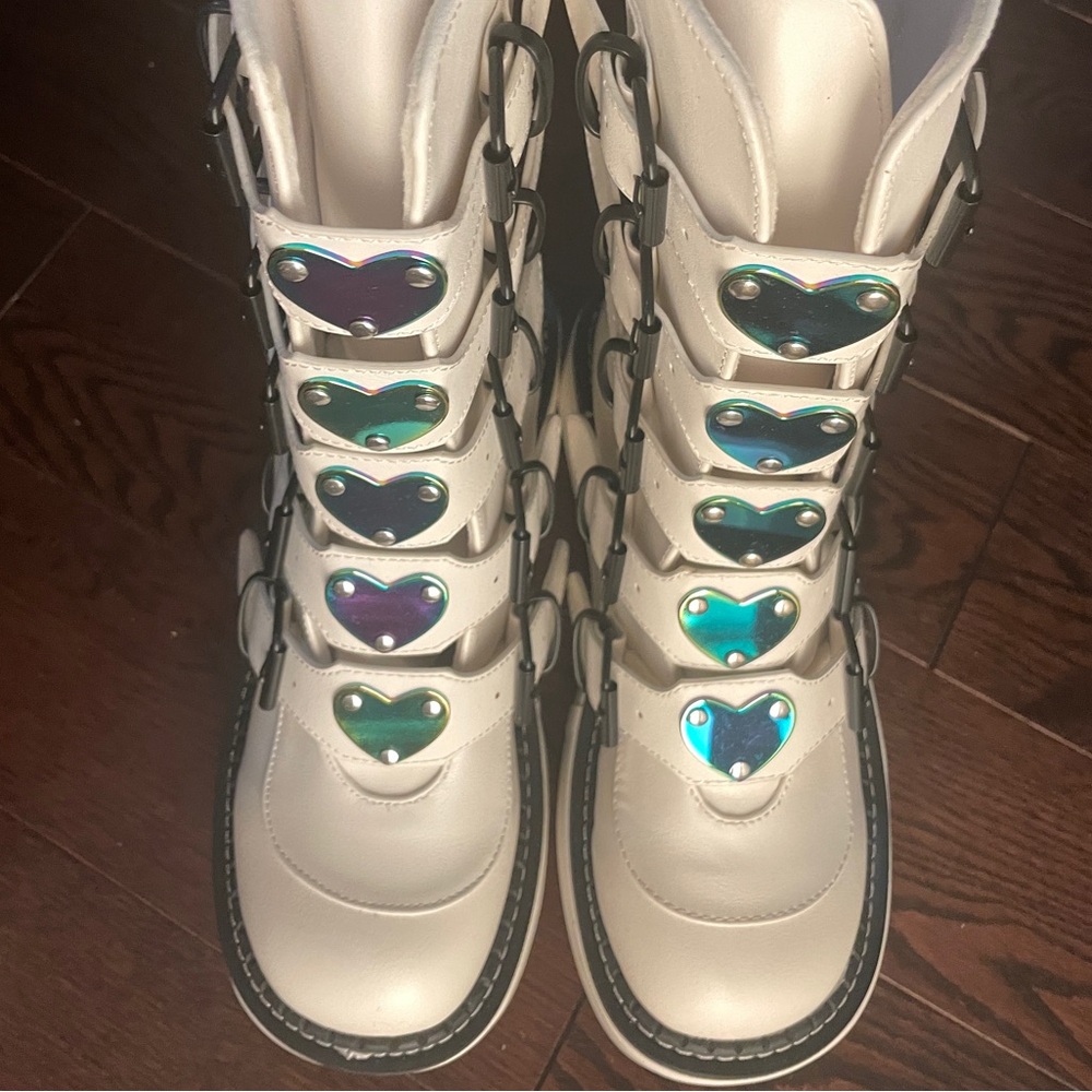 Demonia Emily-330 White Size 10